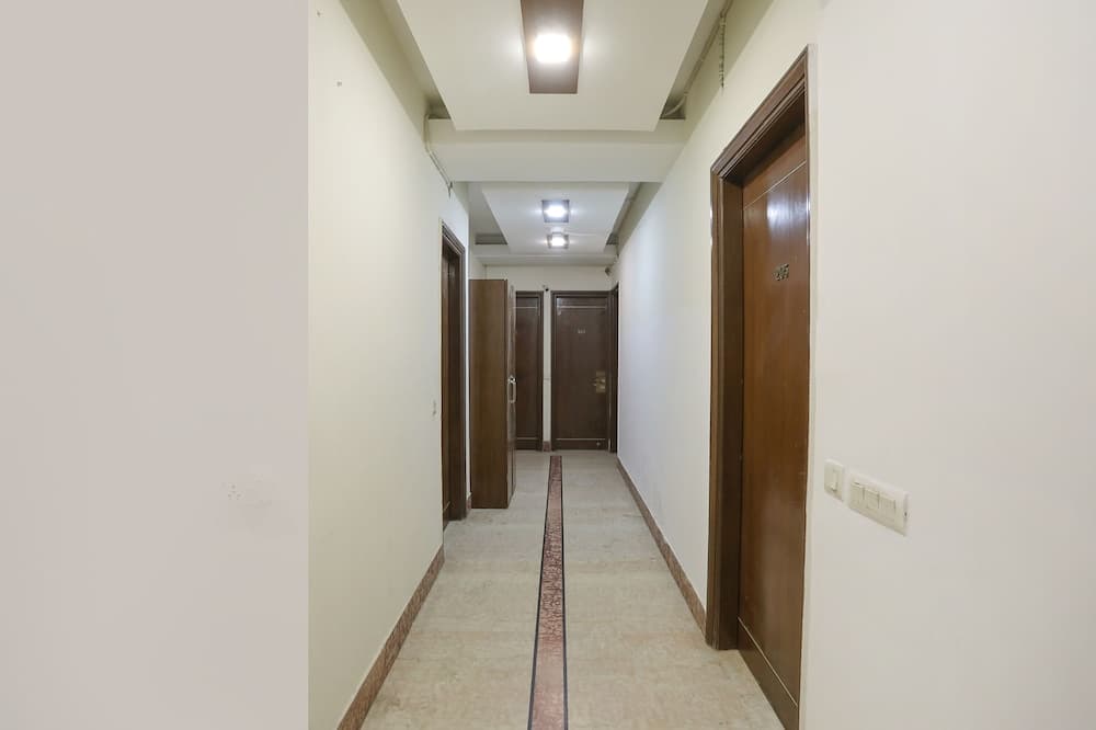 Fabhotel East Patel Nagar