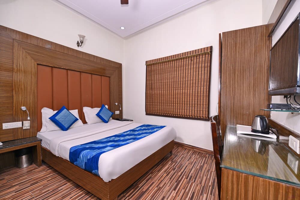 Hotel Blue Pearl Noida
