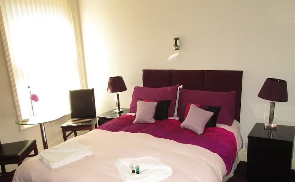 The Garnett Hotel