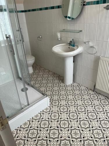 Oakwell Guest House