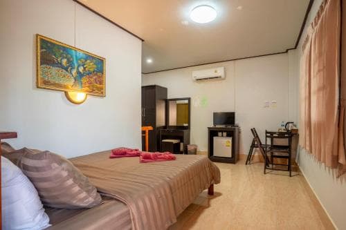 Phumthadarommanee Resort