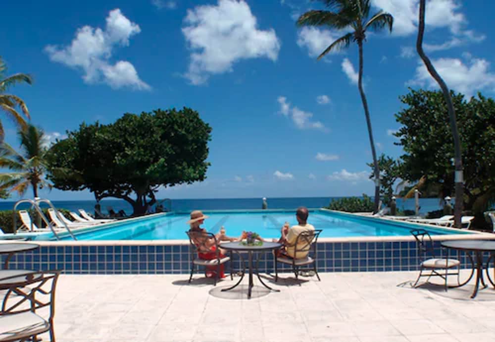 Tamarind Reef Resort Spa & Marina