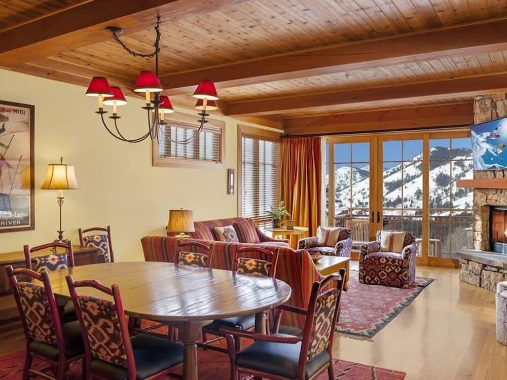Snake River Lodge & Spa