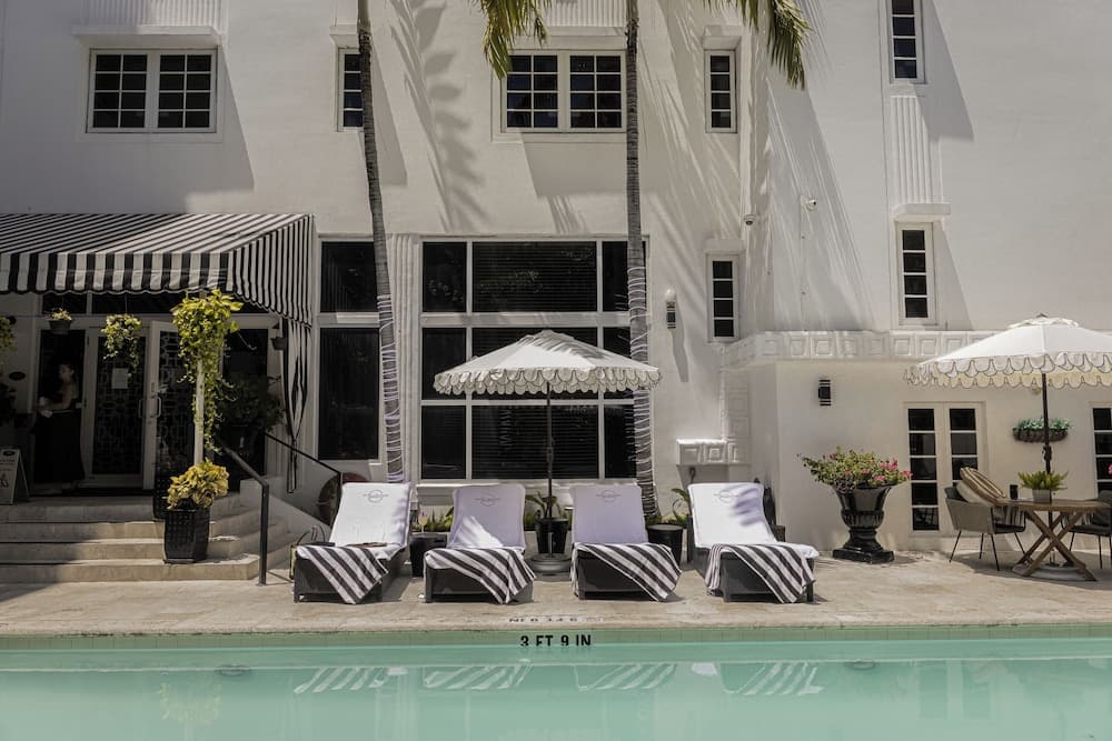 The L Hotel