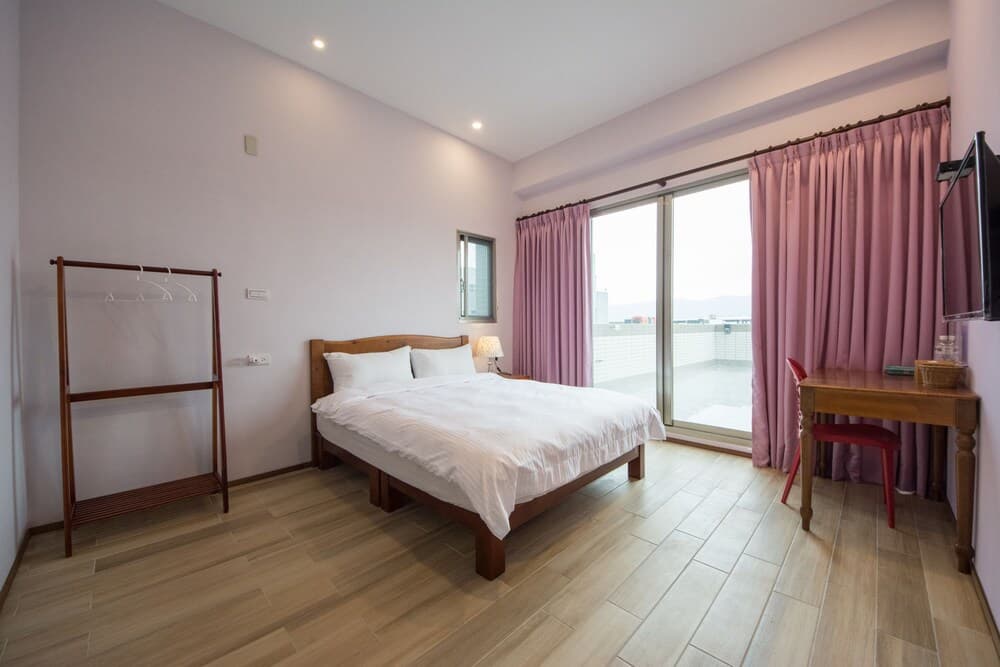 7 113 Hotel