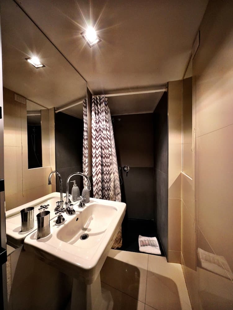 Nerva Accommodation