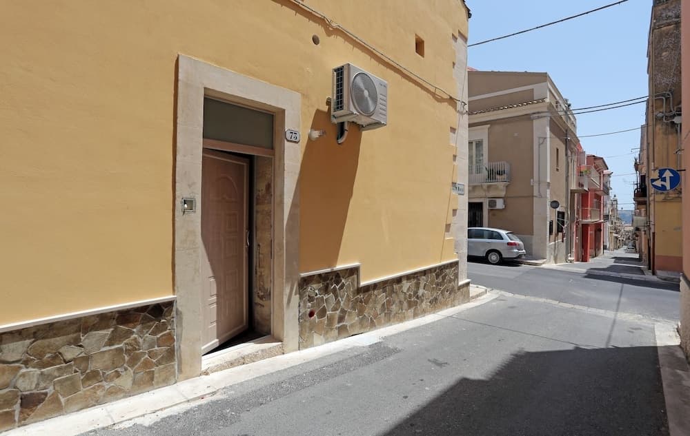 Stylo House
