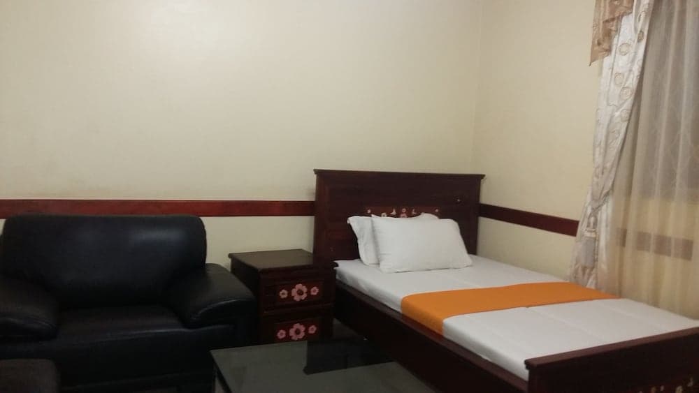 Embrace Hotel
