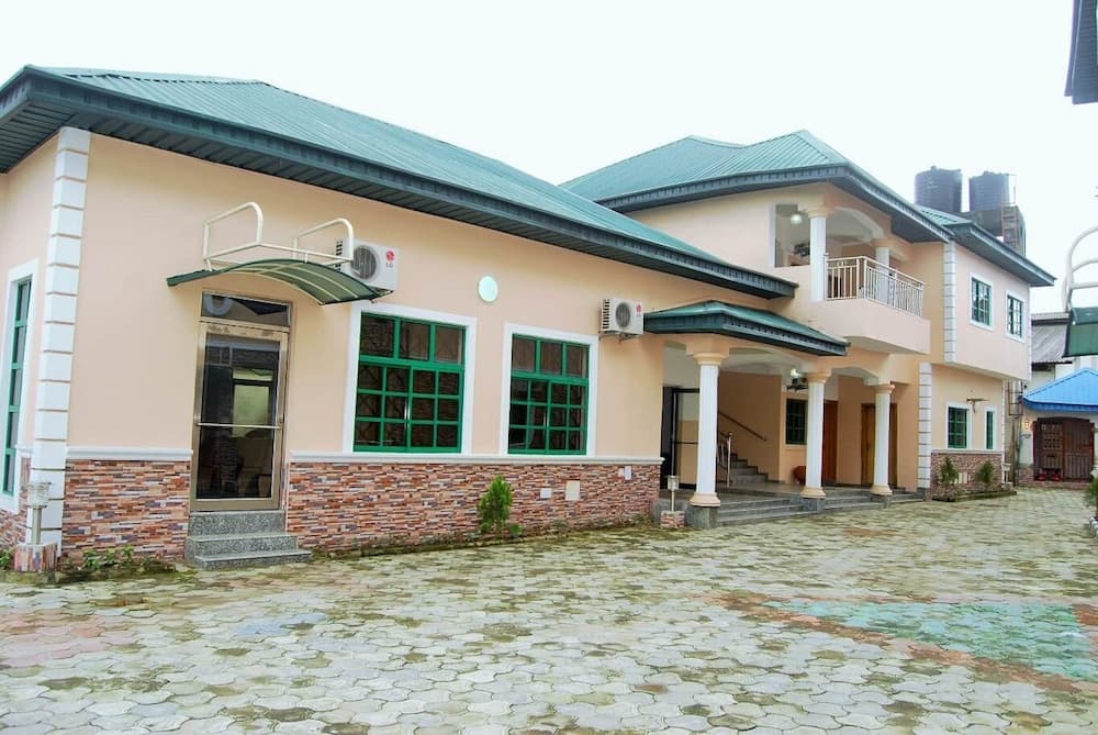Daneto Hotel