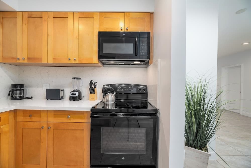 Bayshore Breeze Free Parking 1