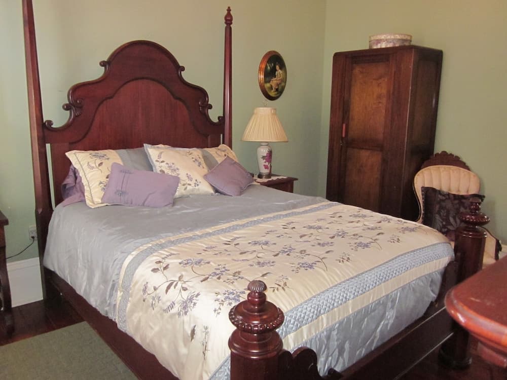 Baer House Inn
