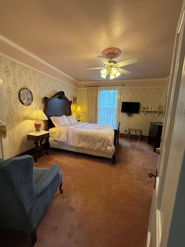 Roseberry House Bed & Breakfast