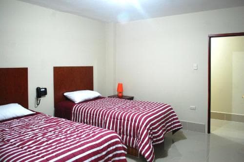 Hostal Sky
