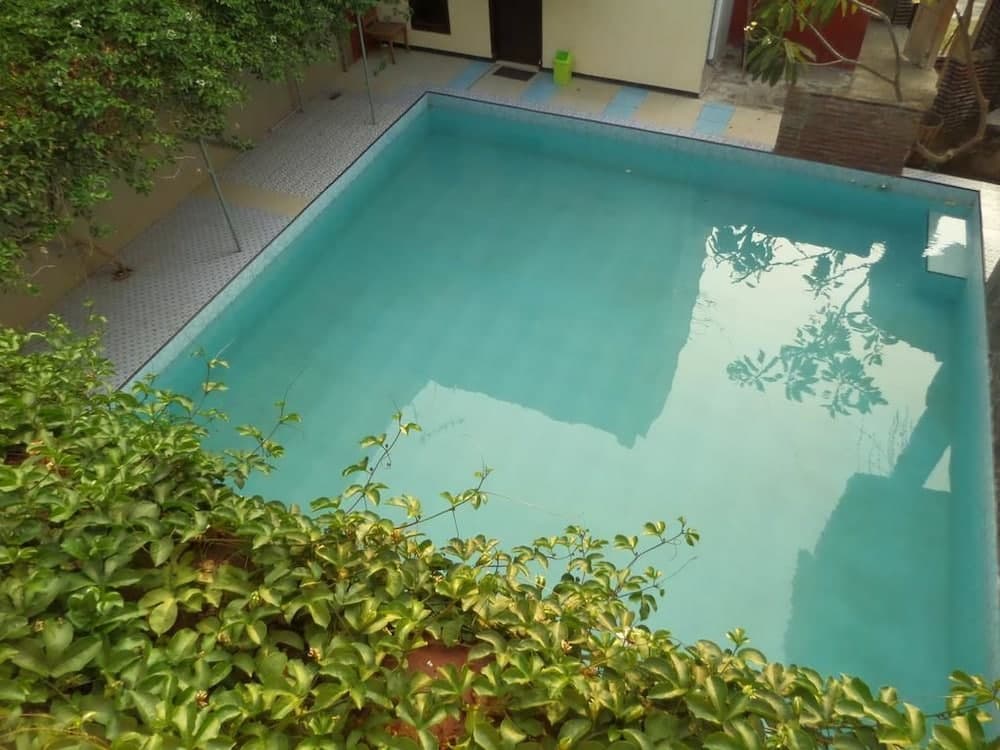 Surya Guest House Urbanview Probolinggo