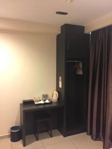 Premierz Hotel