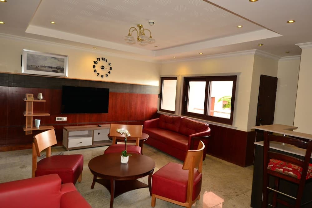 Alphaplus Apartments