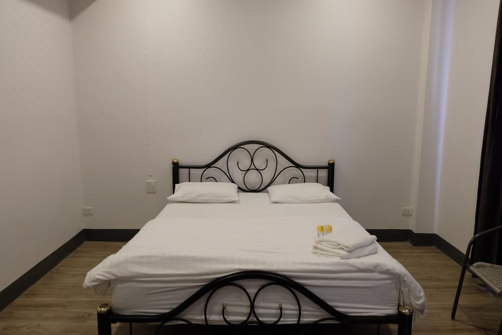 Ai Aroon Apartment