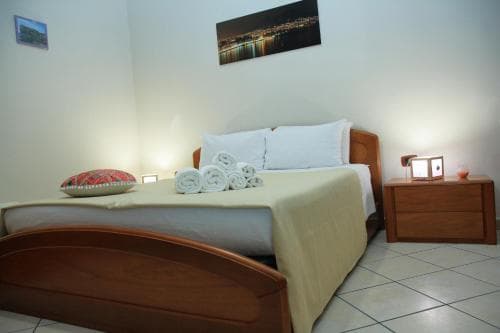 B&B Mitilini Central Station