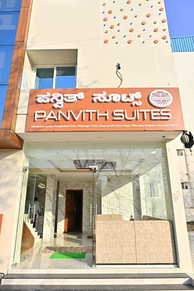 Panvith Suits