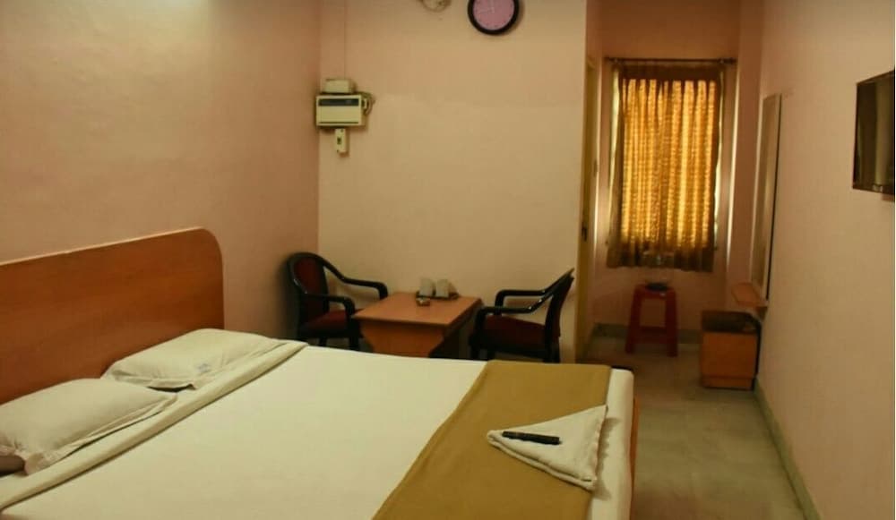 Hotel kirthikaa palace