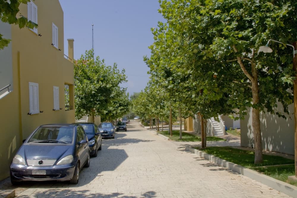 Fournia Village