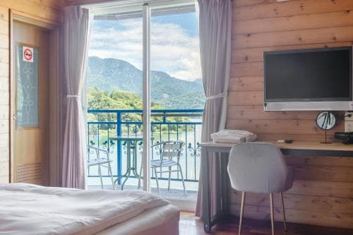 Crystal Jade Chalet