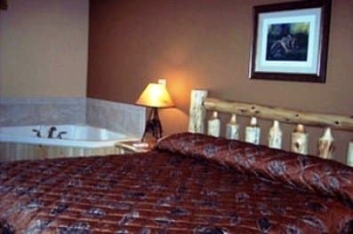 Pine Peaks Lodge and Suites