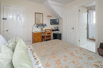 Clairmont Guest House