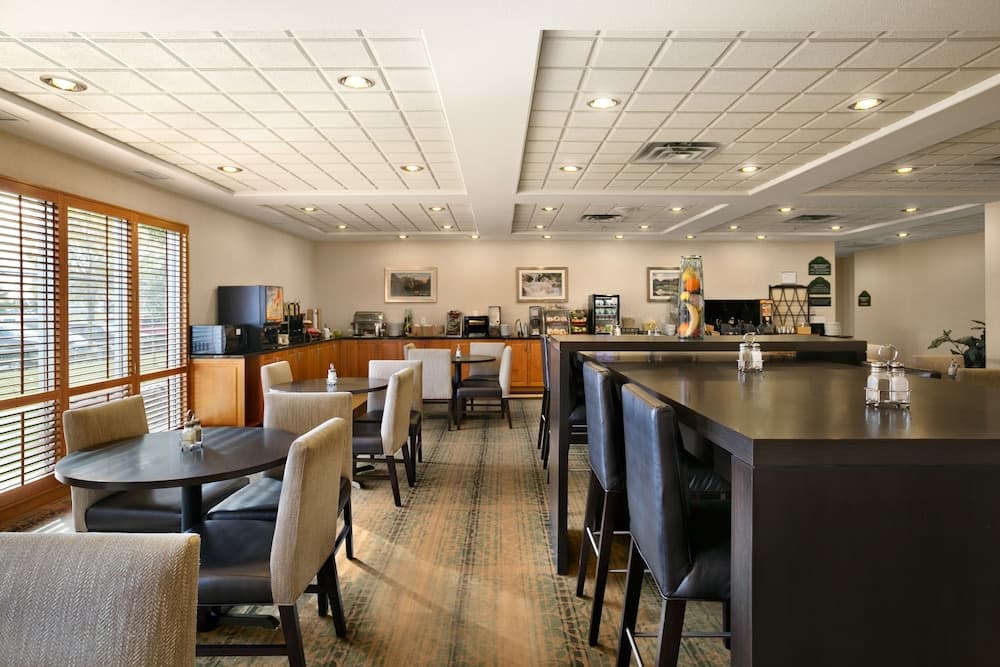 Wingate by Wyndham Calgary