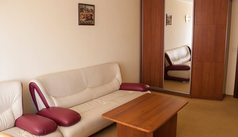 Hotel Mir
