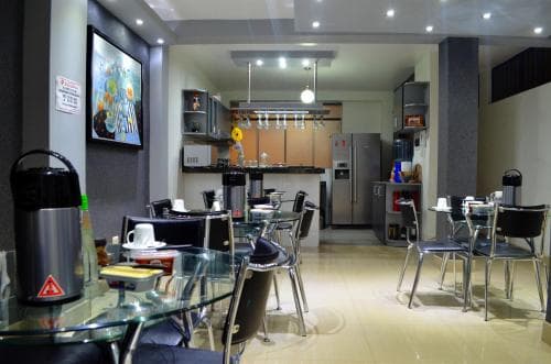 Hostal Encantos