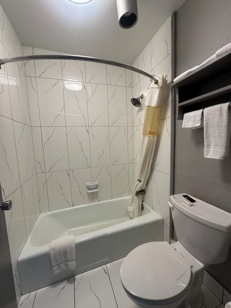 Executive Inn Locust Grove