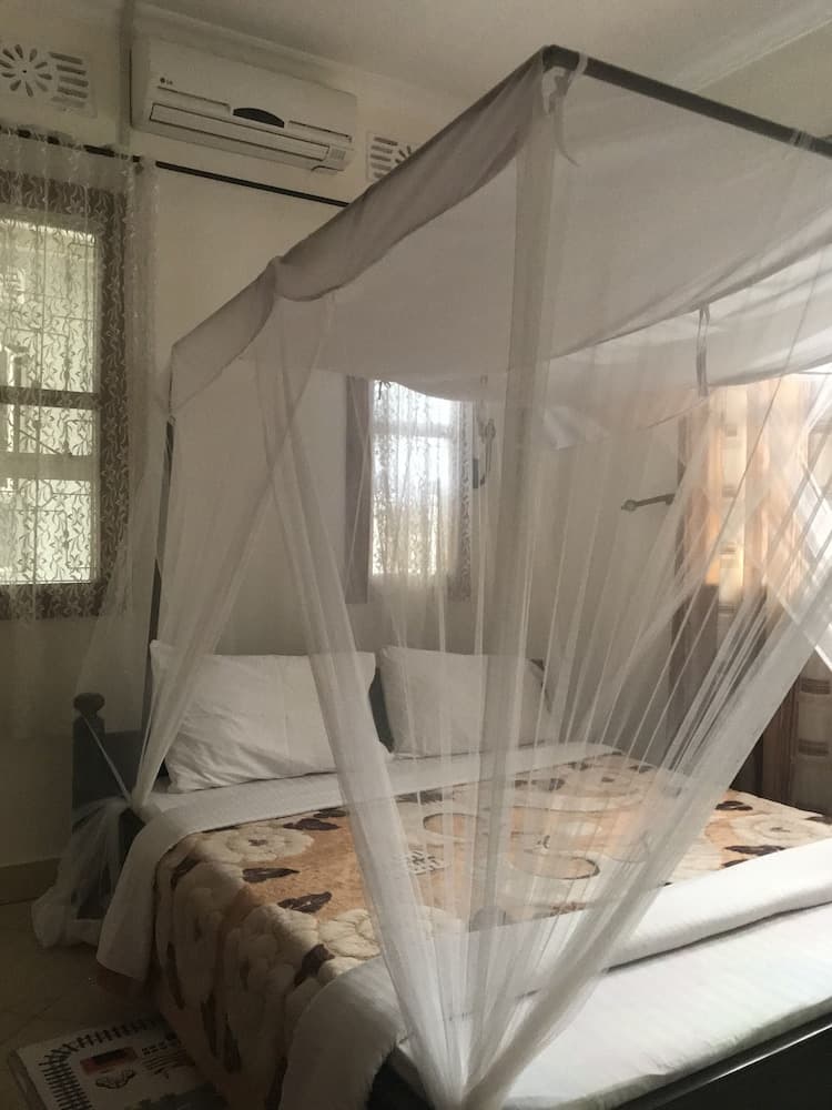 Le Parlour