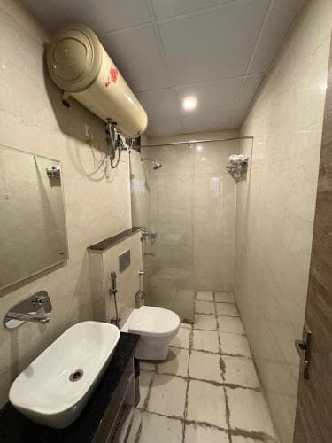 Fabhotel Js Pearl