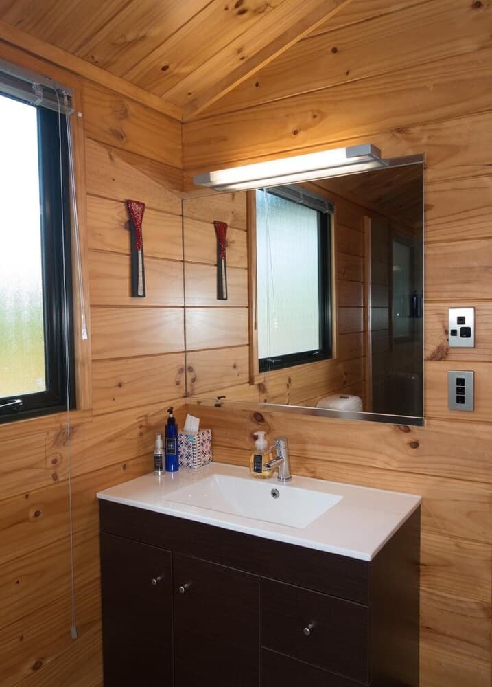 Astelia Lodge