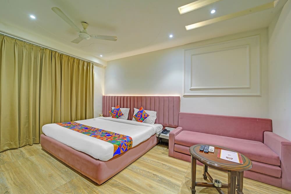 Fabhotel Morya Regency