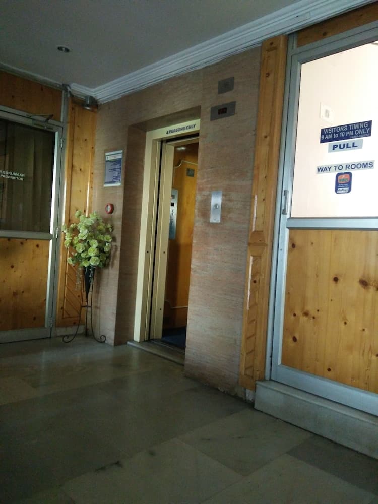 Hotel kirthikaa palace