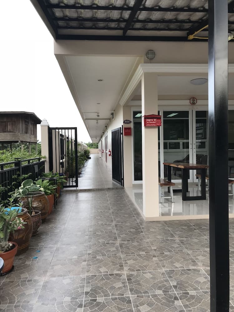 Thathong House