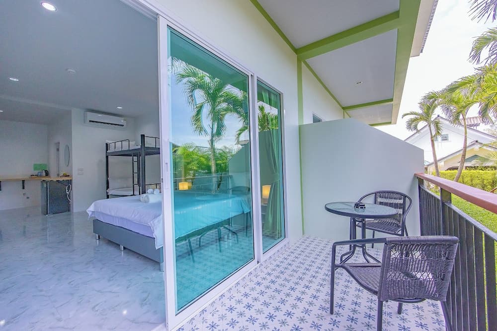 Karon Hotel at 22