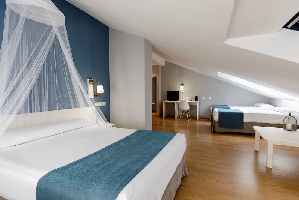Hotel Jakue