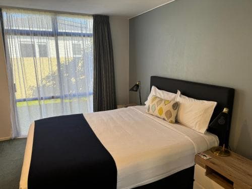 Academy Motor Inn