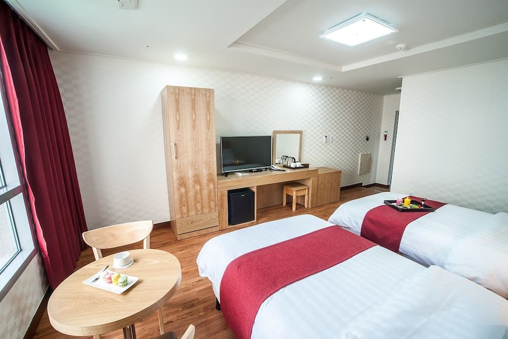 Breeze Bay Hotel