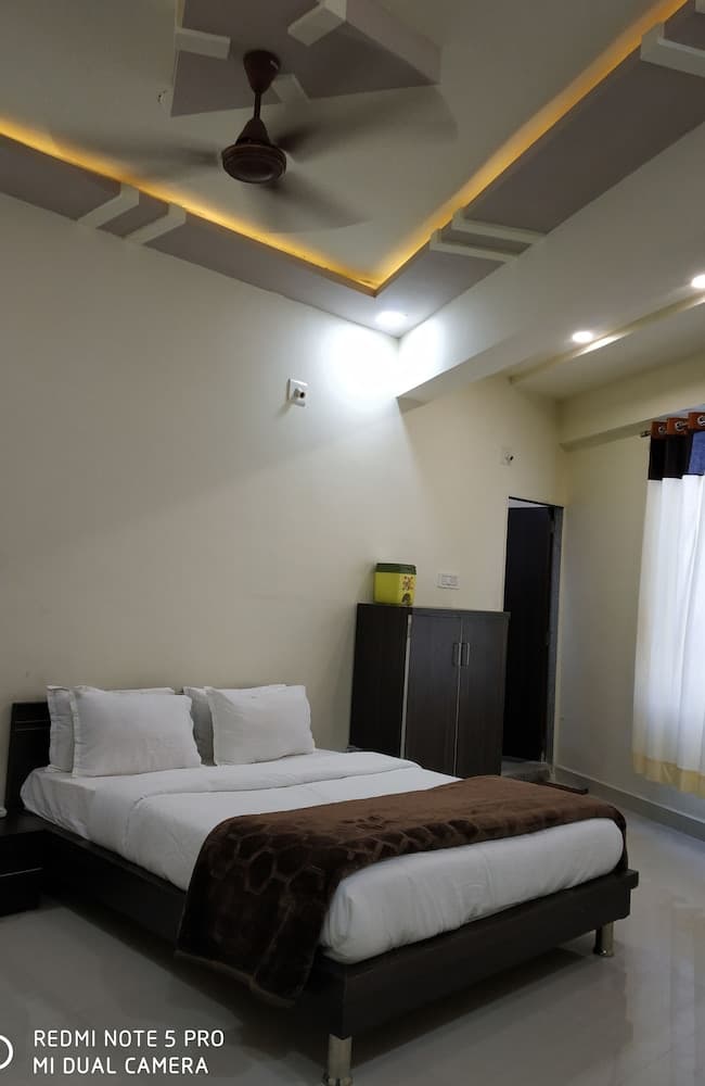 Hotel Safar