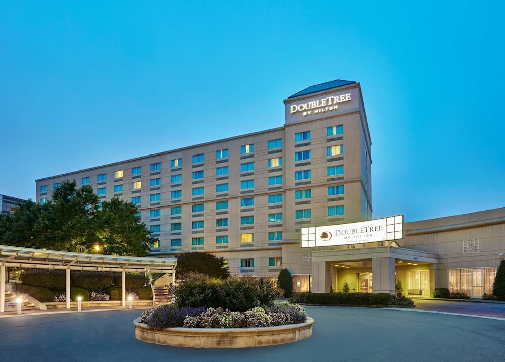 DOUBLETREE BY HILTON CHARLOTTE