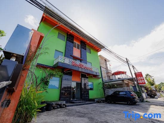 RedDoorz near Ubud Village