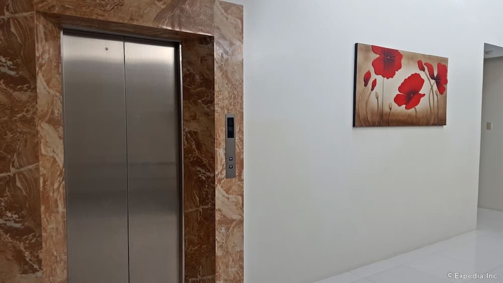 Manhattan Suites Inn