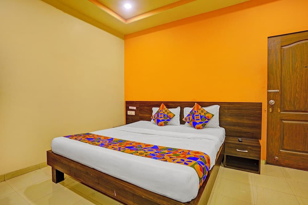FabHotel Wagholi Inn