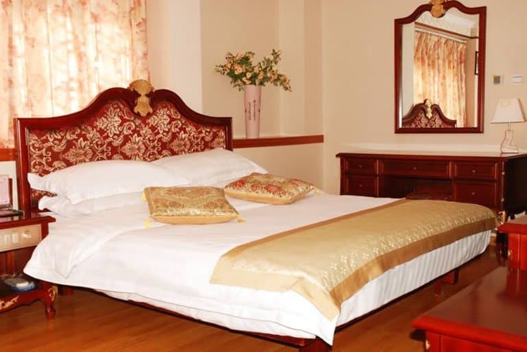 Old Town Castle Hotel
