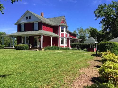Plain and Fancy Bed and Breakfast