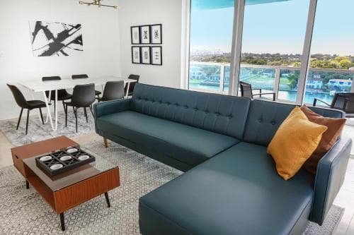 Seacoast Suites